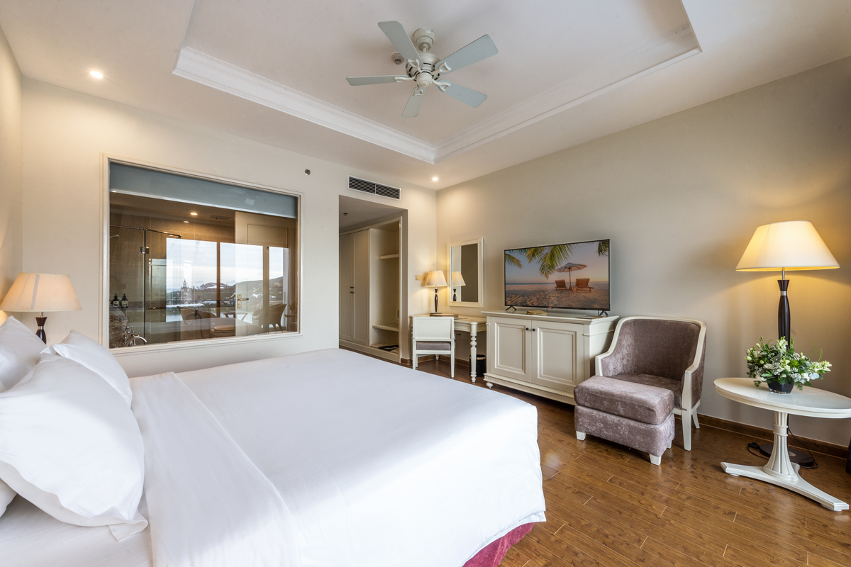 Deluxe Ocean View Double Bed