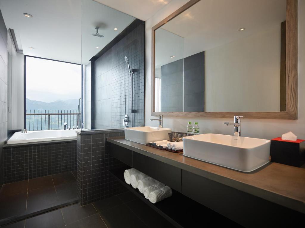 Premium Double or Twin Room with Valley view