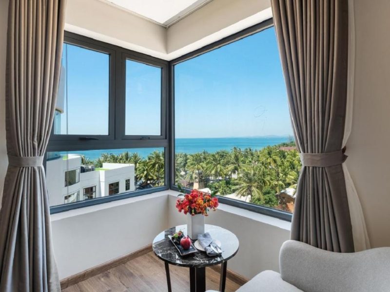 DELUXE OCEAN VIEW