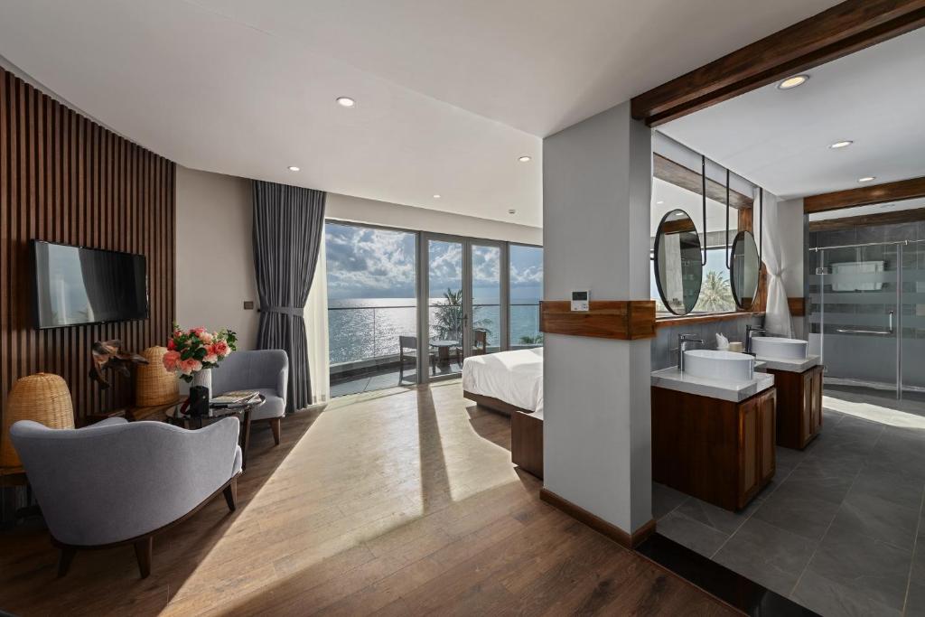 GRAND SUITE