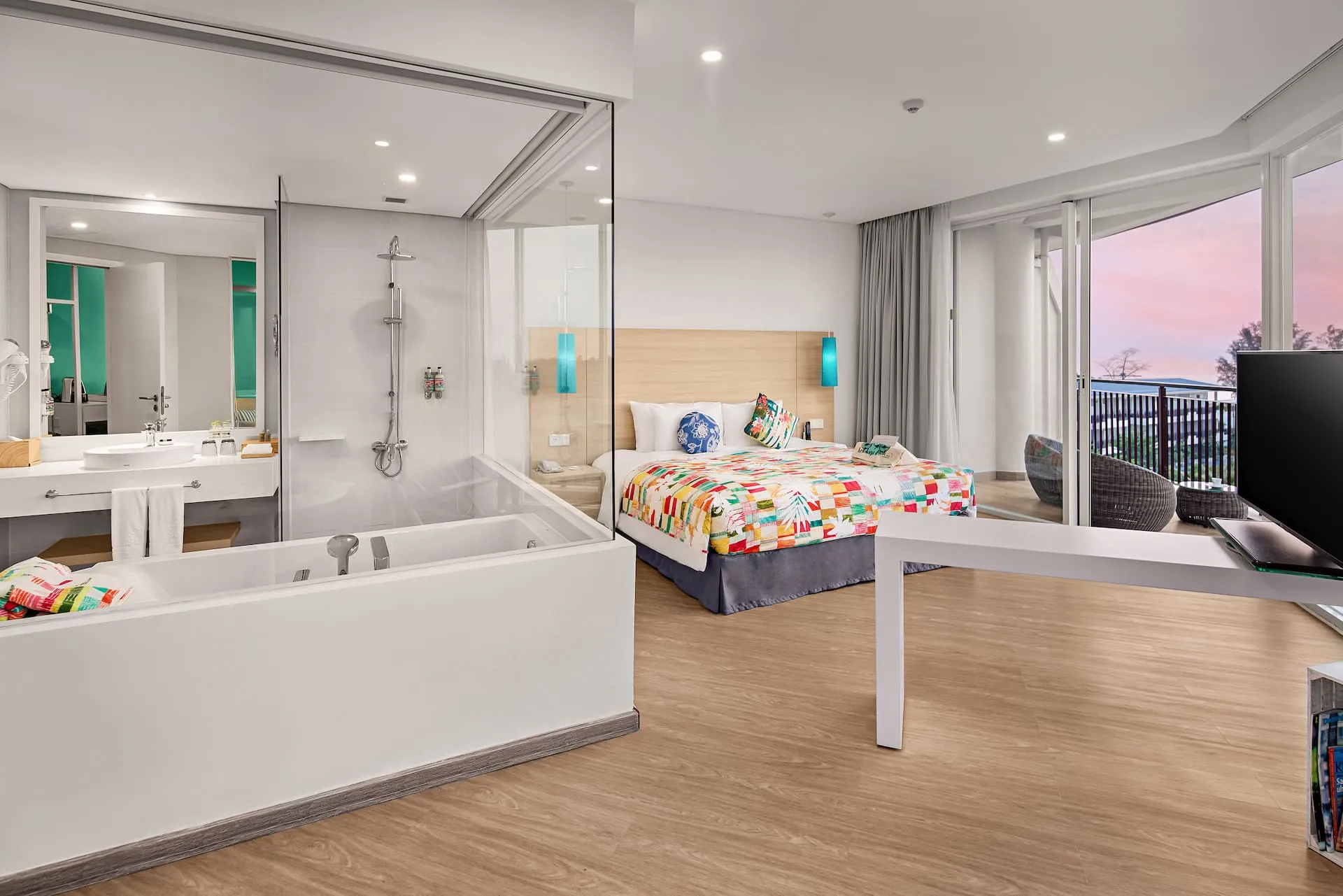 Xtra SOL Junior Suite