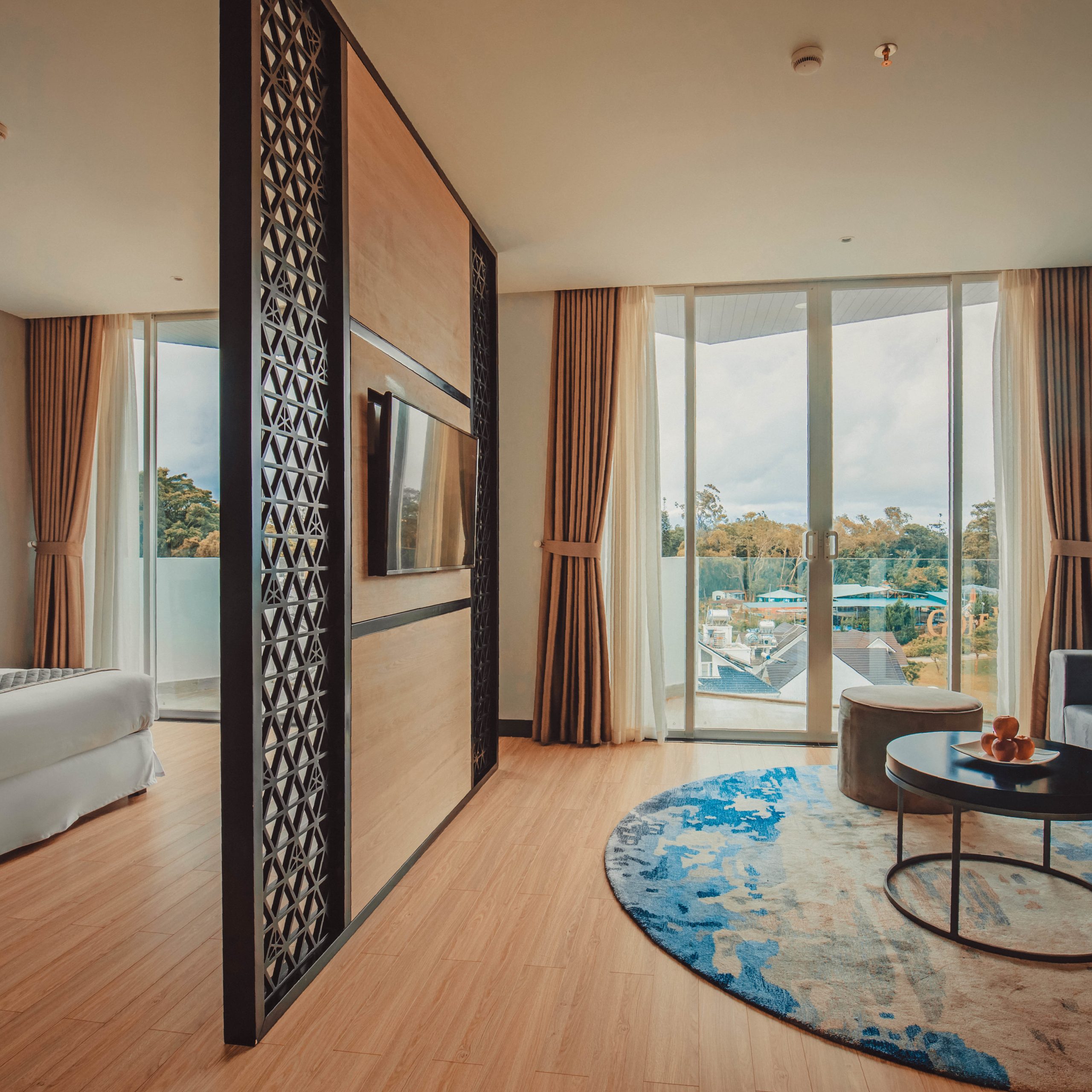 Premium Deluxe Hướng phố (Premium Deluxe City View)