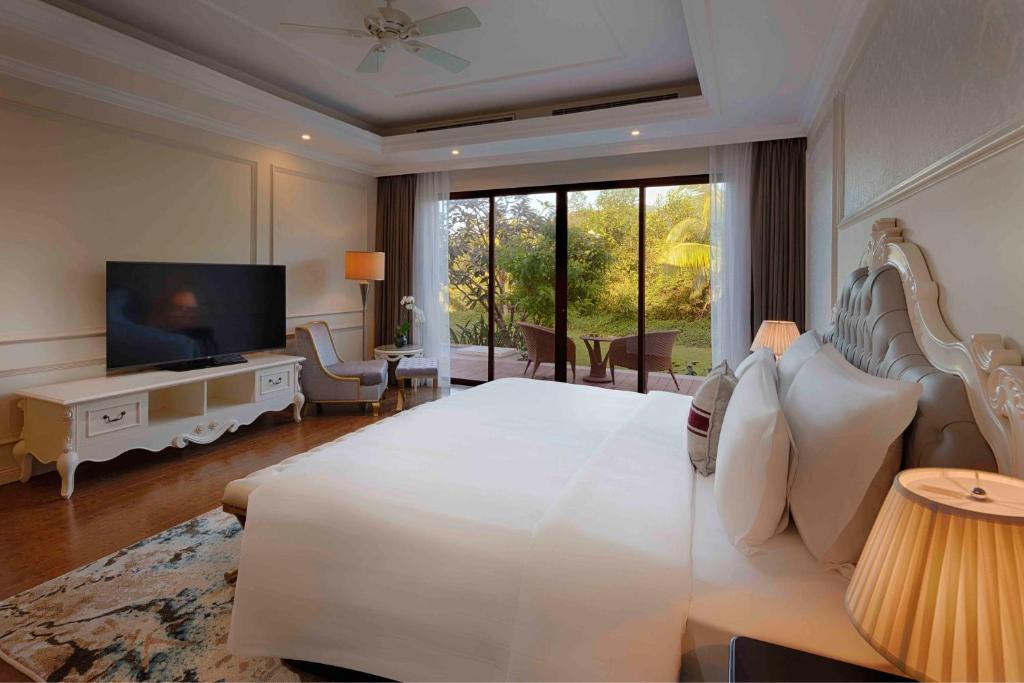 2-Bedroom Villa Garden View