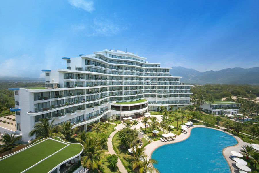 Cam Ranh Riviera Beach Resort & Spa