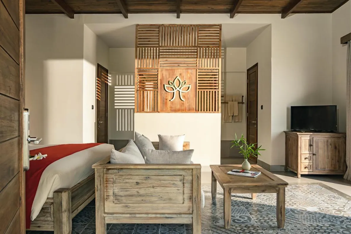 Junior Suite Beach Front