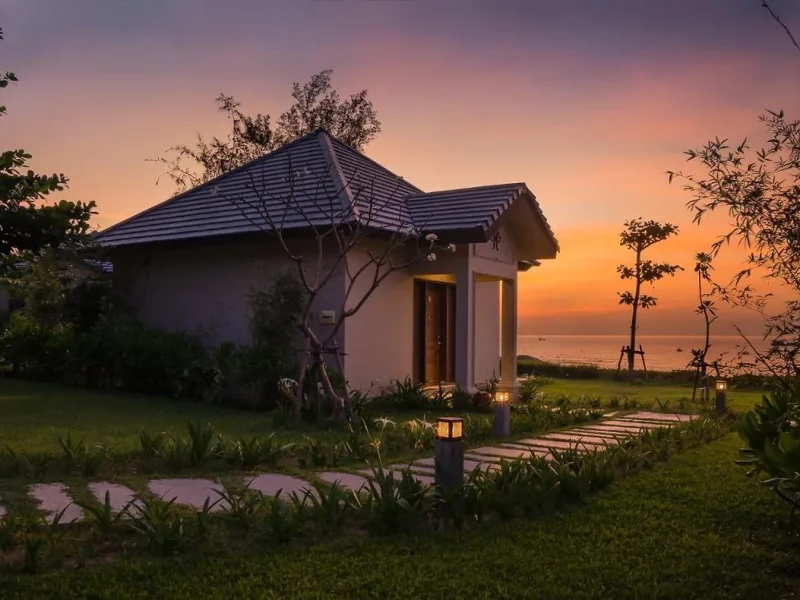 Executive Beachfront Bungalow