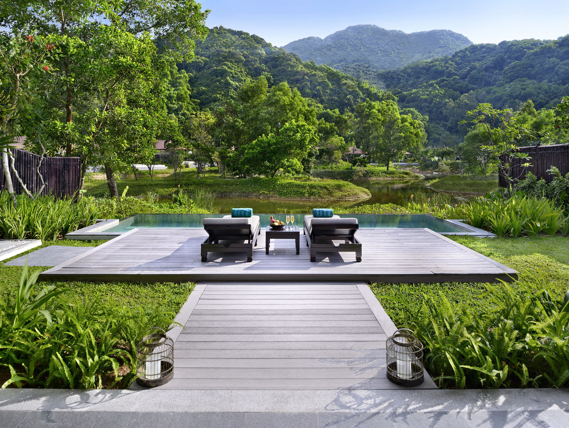 Lagoon Pool Villa