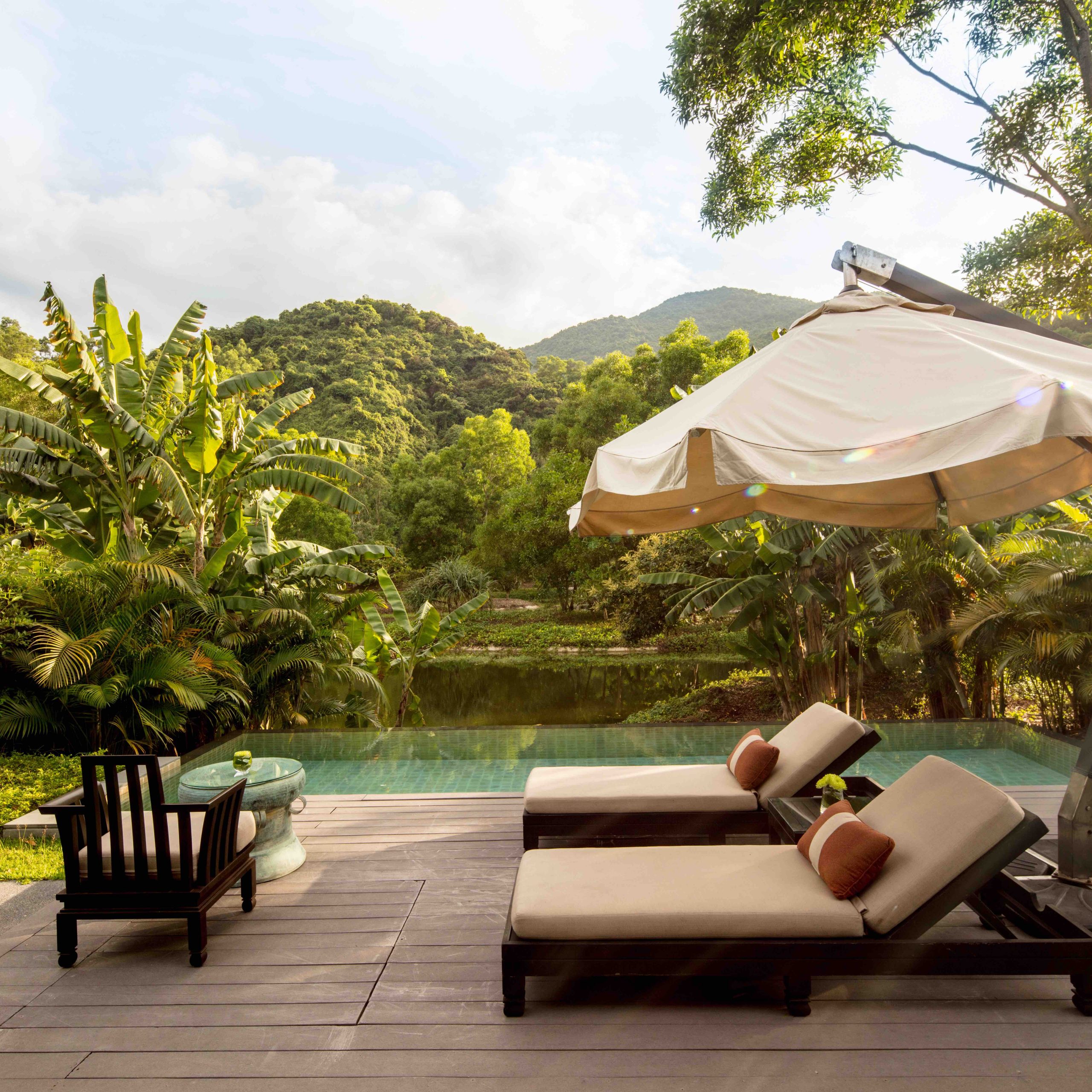 Lagoon Pool Villa