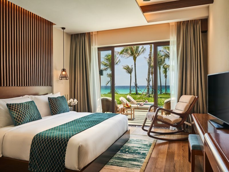 Beachfront 1-Bedroom Pool Villa