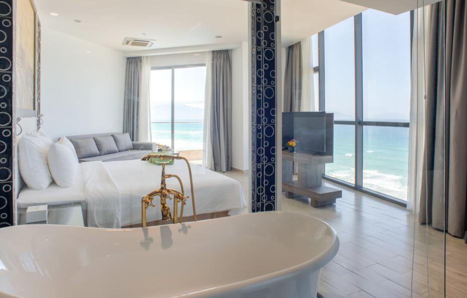 Deluxe Sea Front