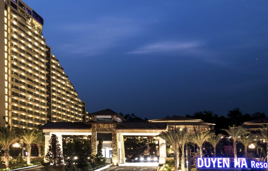 Duyen Ha Resort Cam Ranh Trọn gói ăn 3 bữa + Vui chơi công viên nước