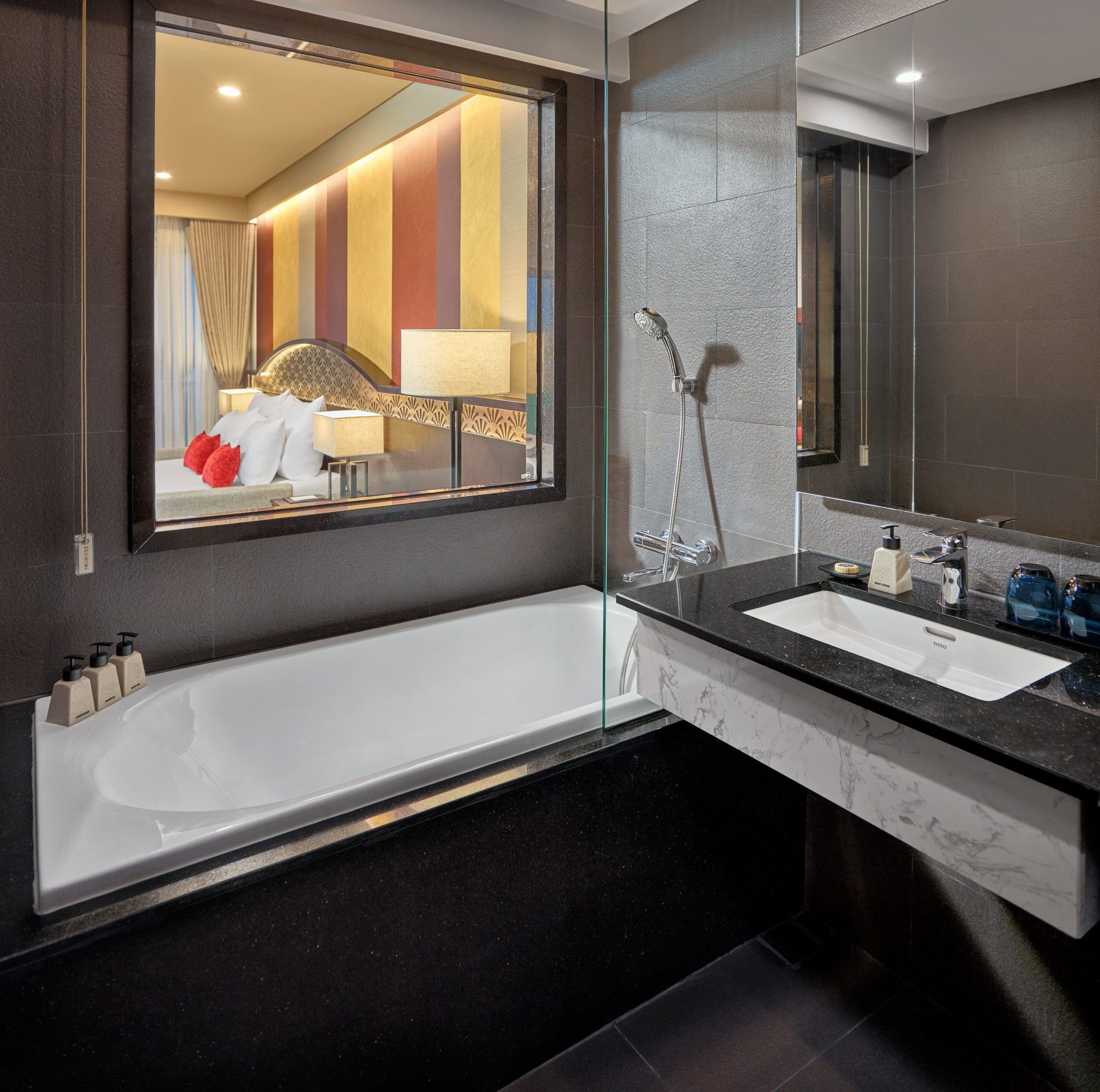Family Connecting Suite