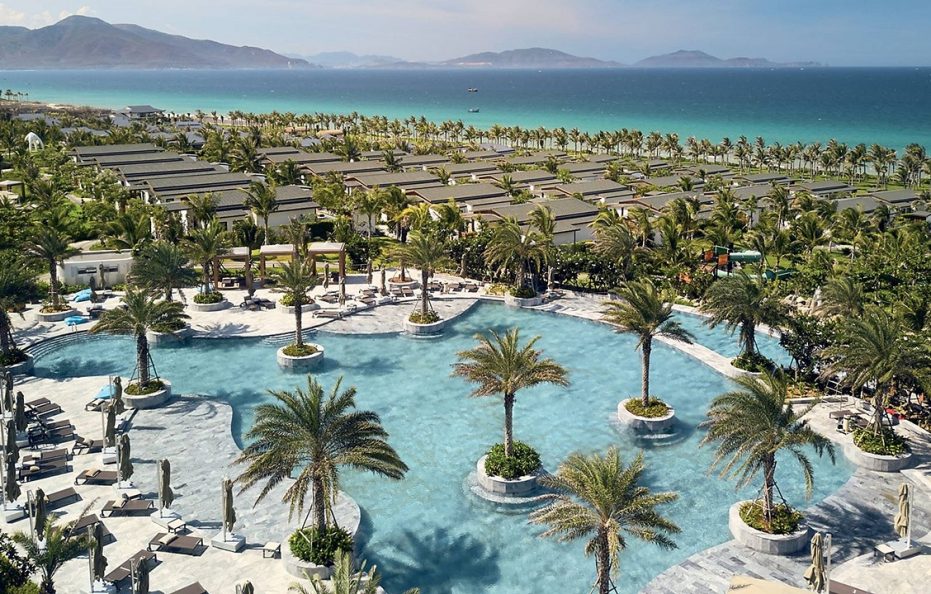 Mövenpick Resort Cam Ranh Trọn gói 3 bữa + Vui chơi công viên nước + Thoải mái thưởng thức socola (Fullboard)