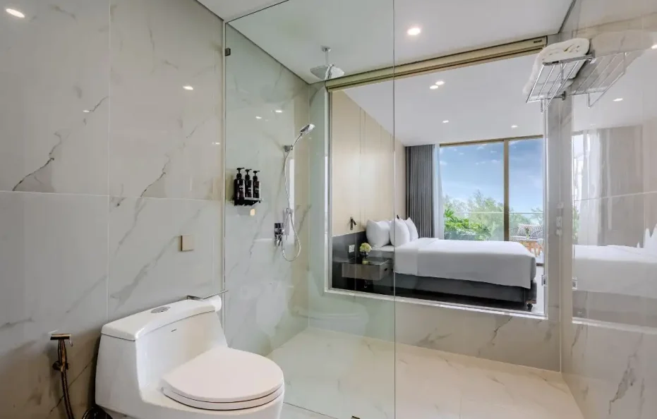 Luxury Balcony Ocean View