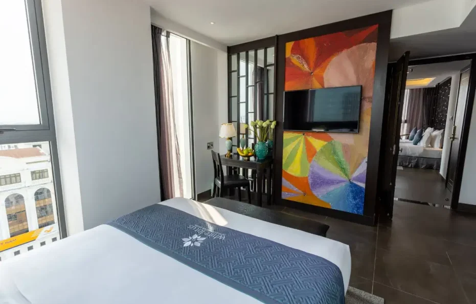 Connecting room