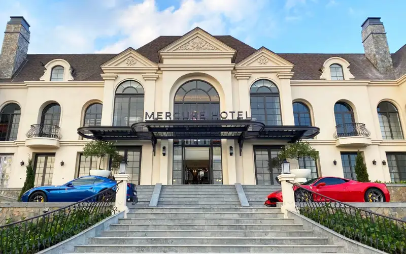Mercure Đà Lạt Resort nằm ở vị trí thuận lợi