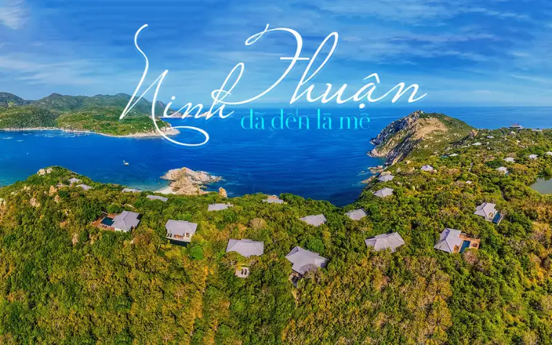 Ninh Thuận có đường bờ biển dài khoảng 105 km, tạo nên những bãi biển tuyệt đẹp và những vịnh biển mê hoặc lòng người