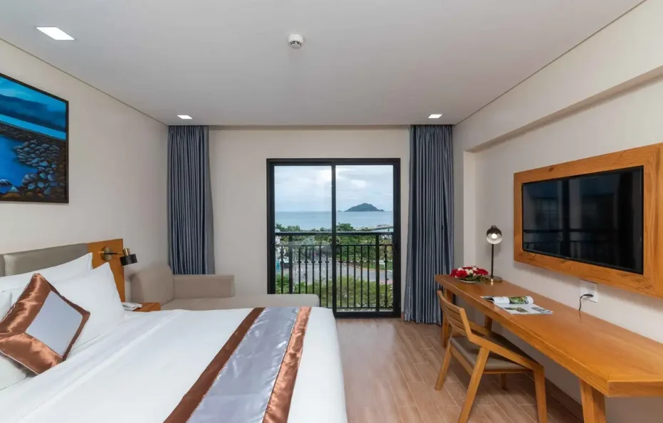 Lord Island Sky & Sea view