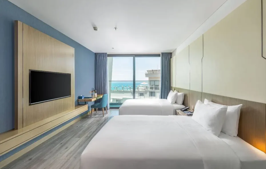 Premier Deluxe Partial Sea View