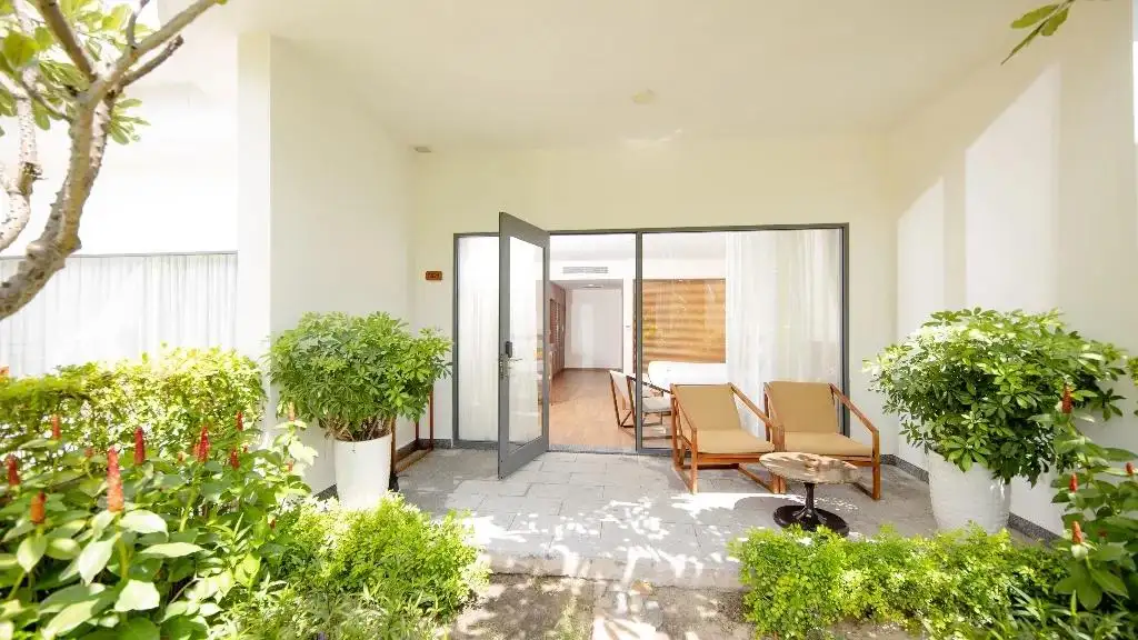 Senior Deluxe | Ăn Sáng + Vui chơi công viên nước
