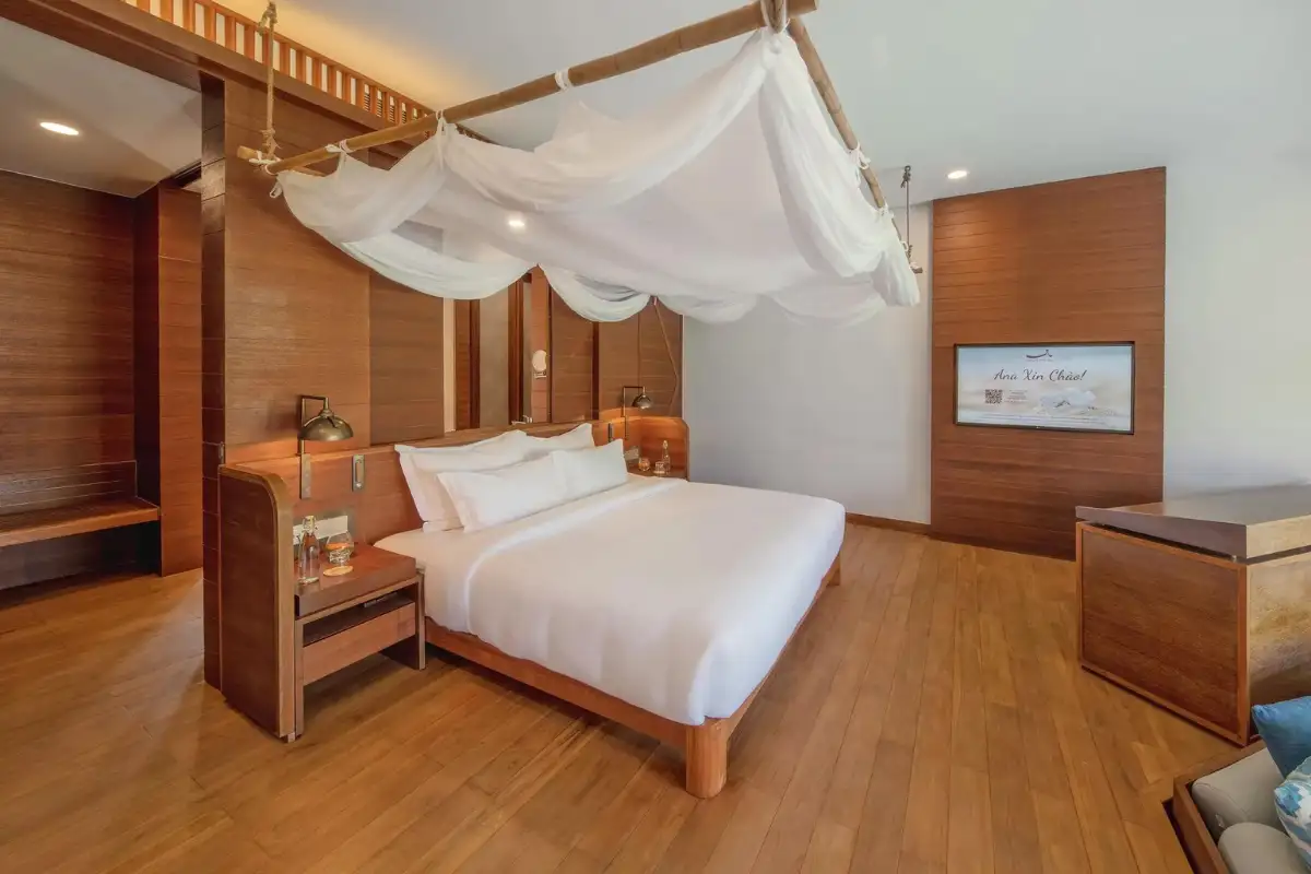 Khu Ana Villa | Beachfront Two- Bedroom Pool Villa