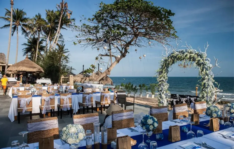 Aroma Beach Resort & Spa