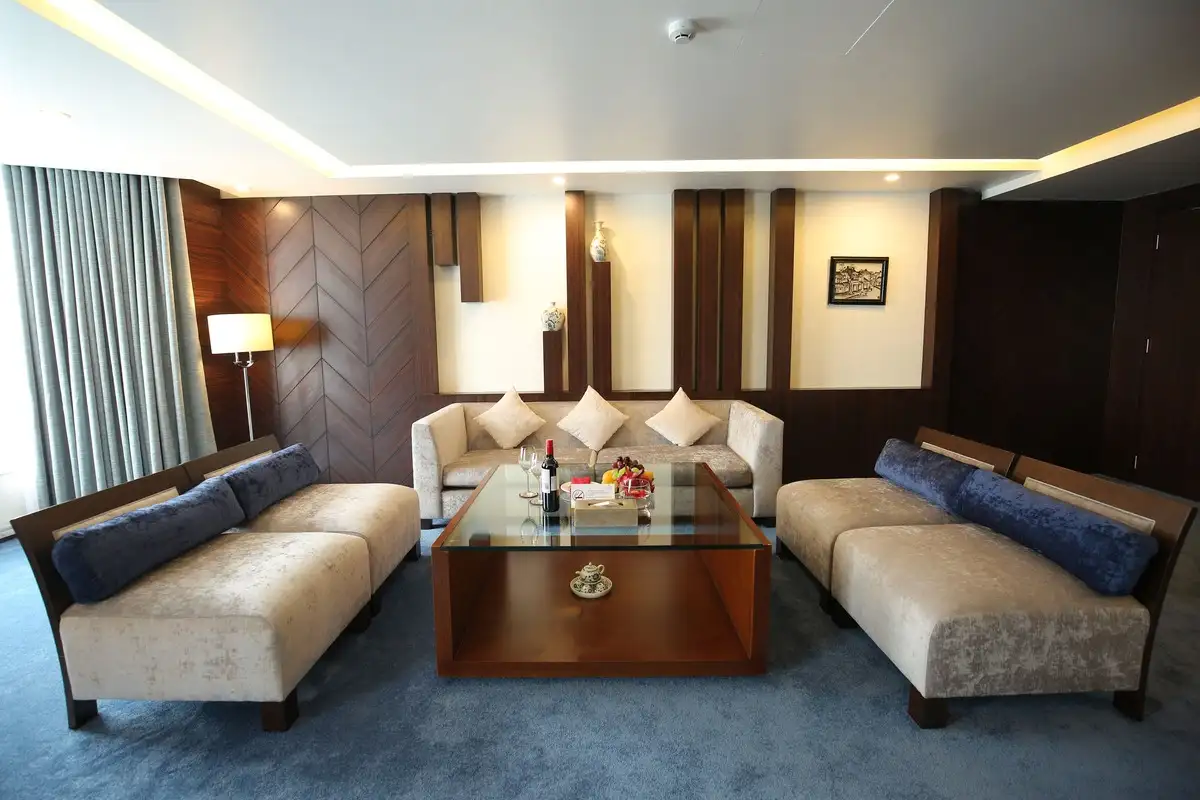 Central Executive Suite
