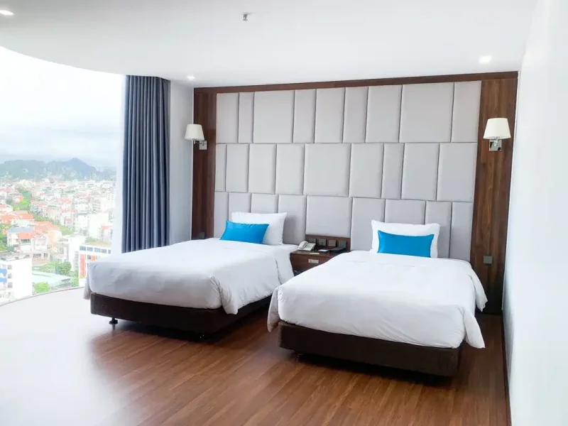 Club Deluxe