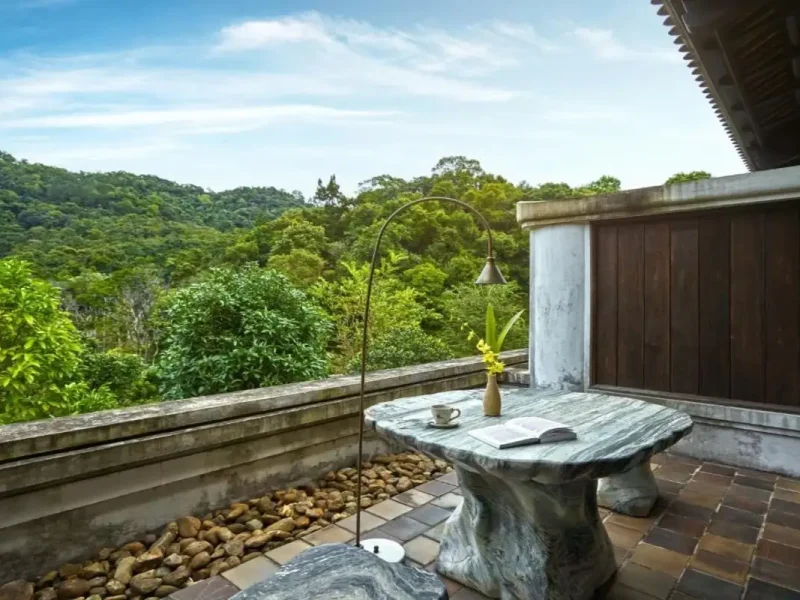 Deluxe Mountain View