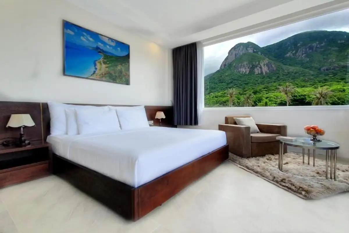 Deluxe Premier Mountain View