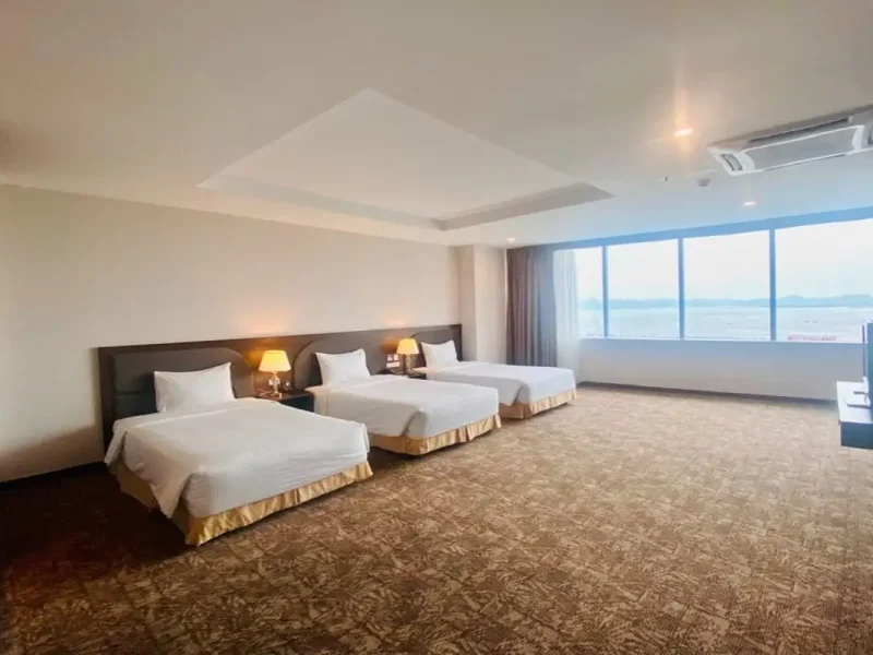 Deluxe Triple Seaview