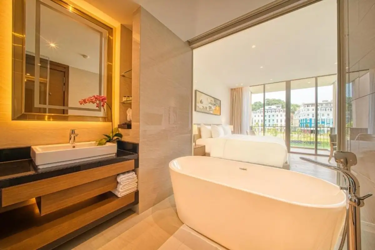 Lake View Villa 3 Bedrooms