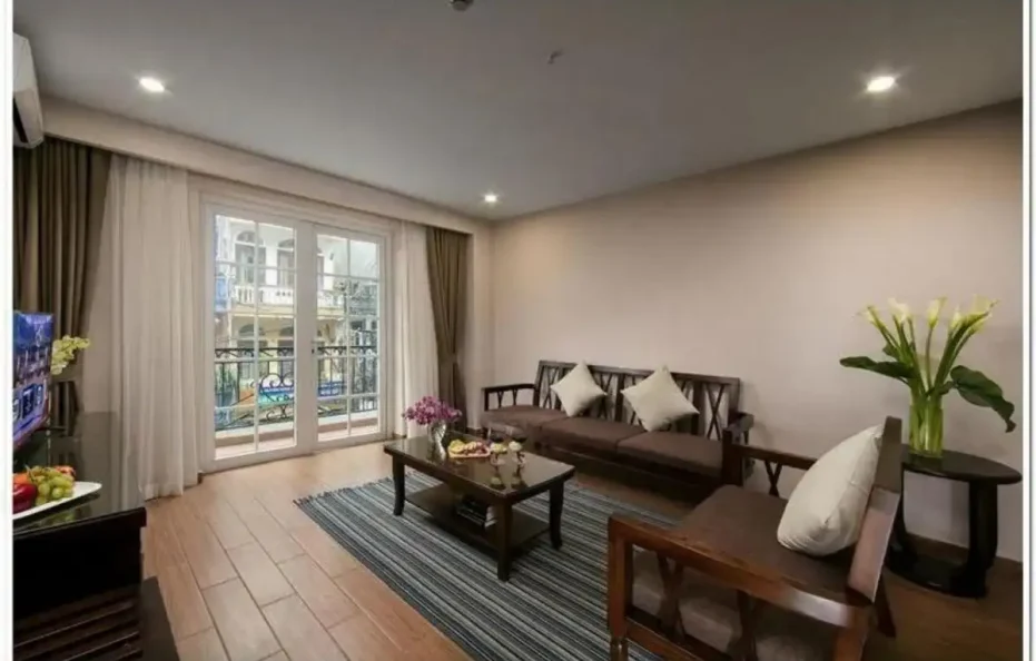 FAMILY CONNECTING ROOM