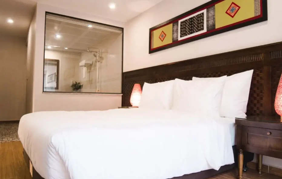 JUNIOR SUITE