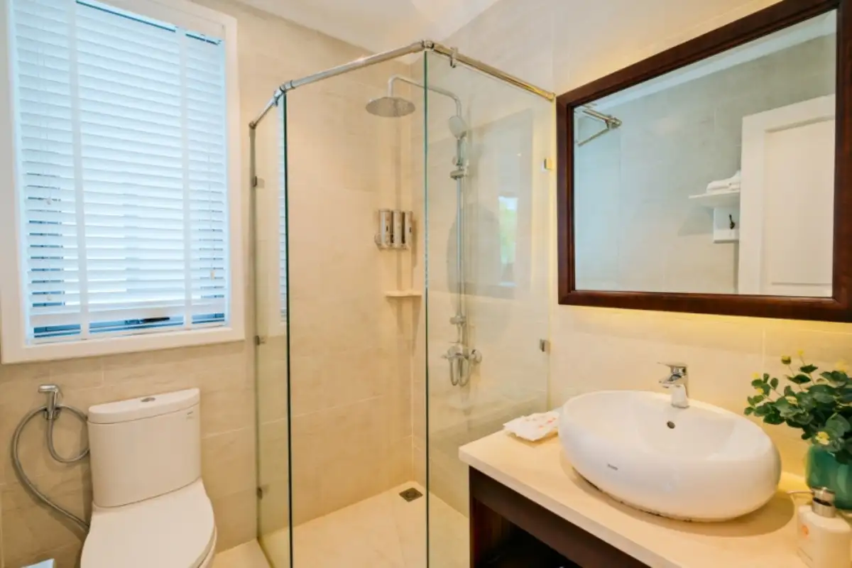 Sunset Deluxe Twin/King(share villa)