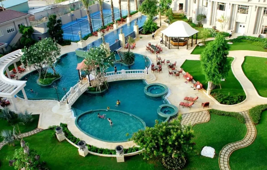 The IMPERIAL Hotel