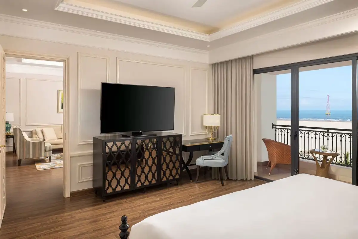 Phòng Grand Suite Hướng Biển