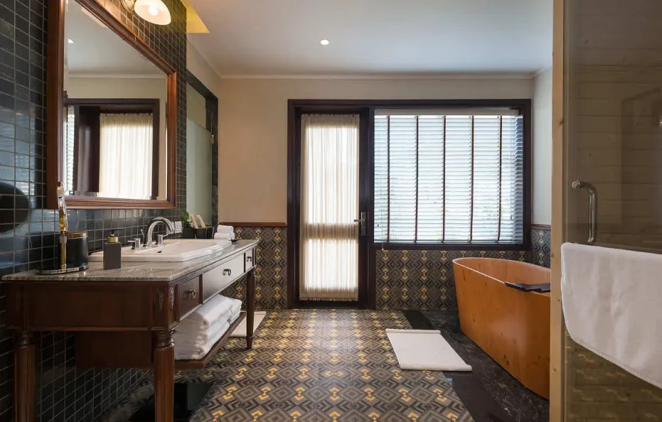 Veranda Suite Pool View