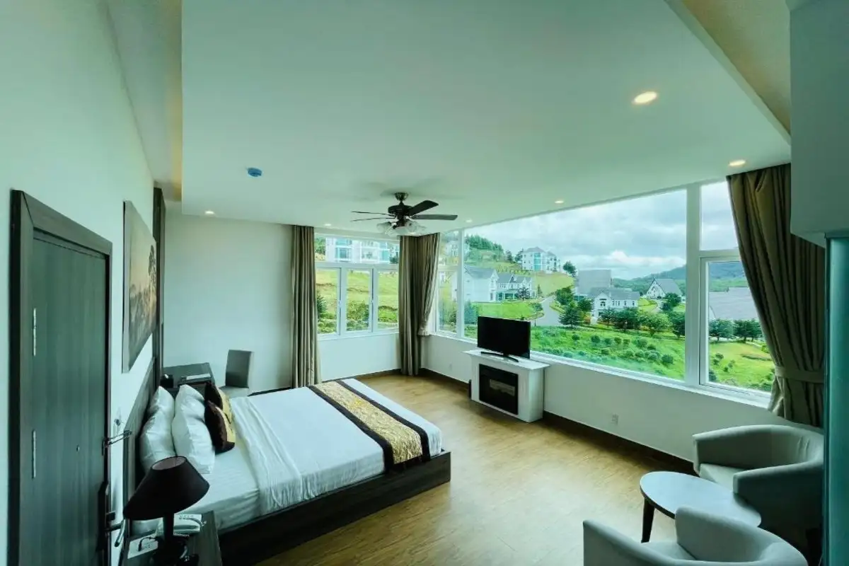 Premier Lake View