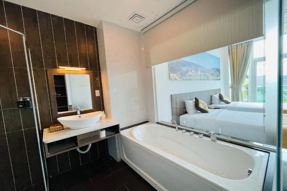 Premier Lake View