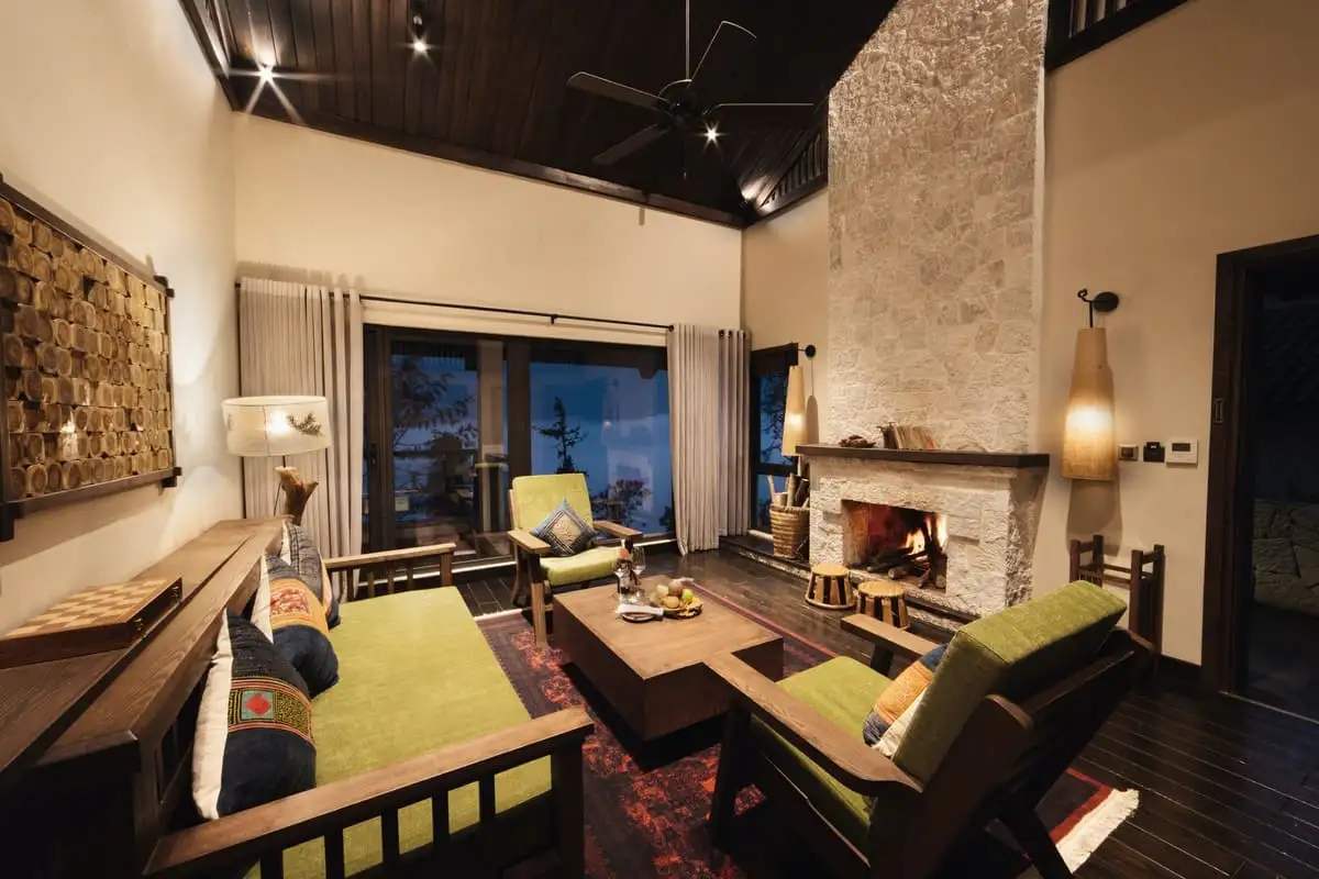 Executive Villa on The Rock – 2 BR