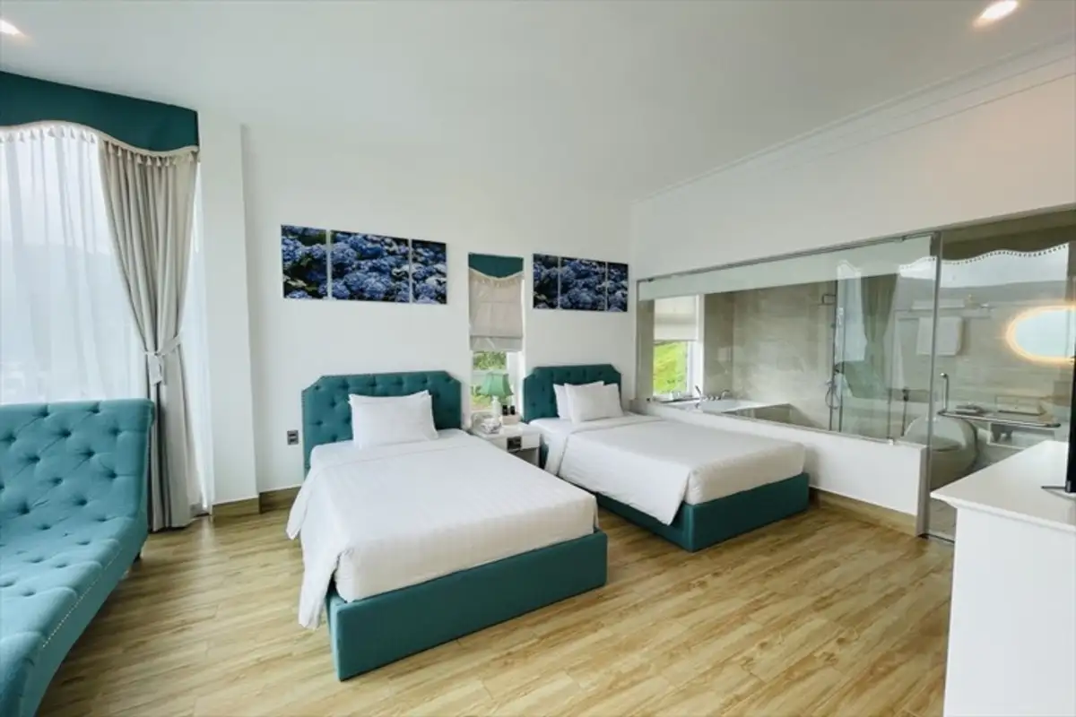 Luxury Villa 6 Bedrooms