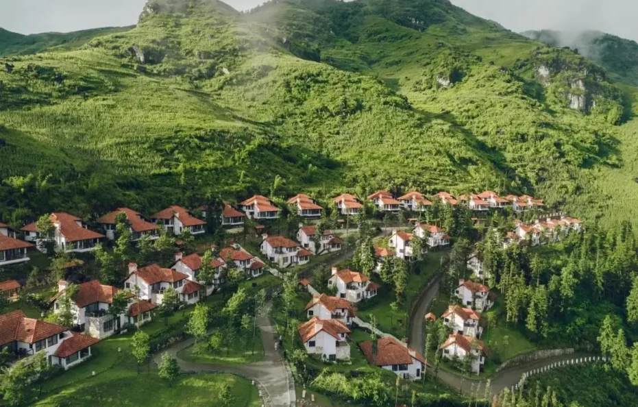 Ville De Mont Mountain Resort