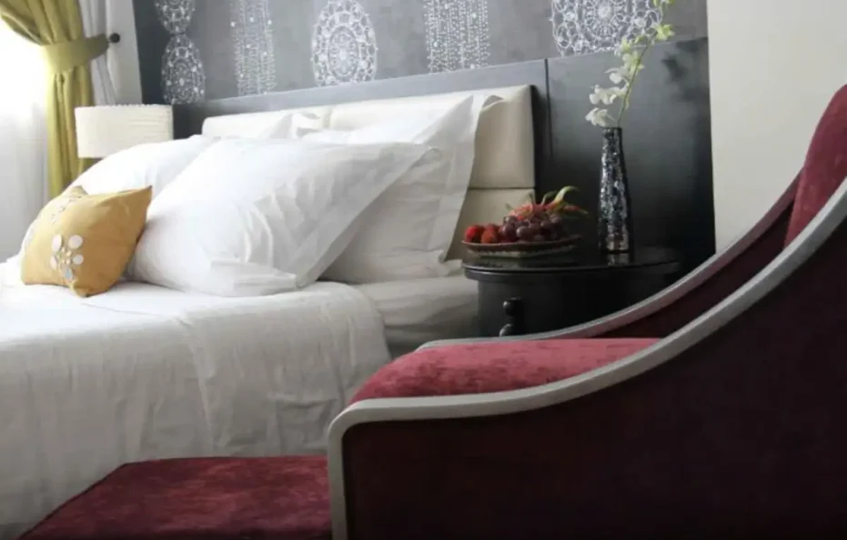 Suite room