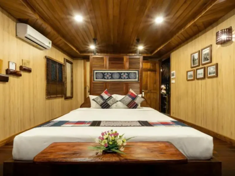 Hình ảnh minh họa: Cabin On Boat
