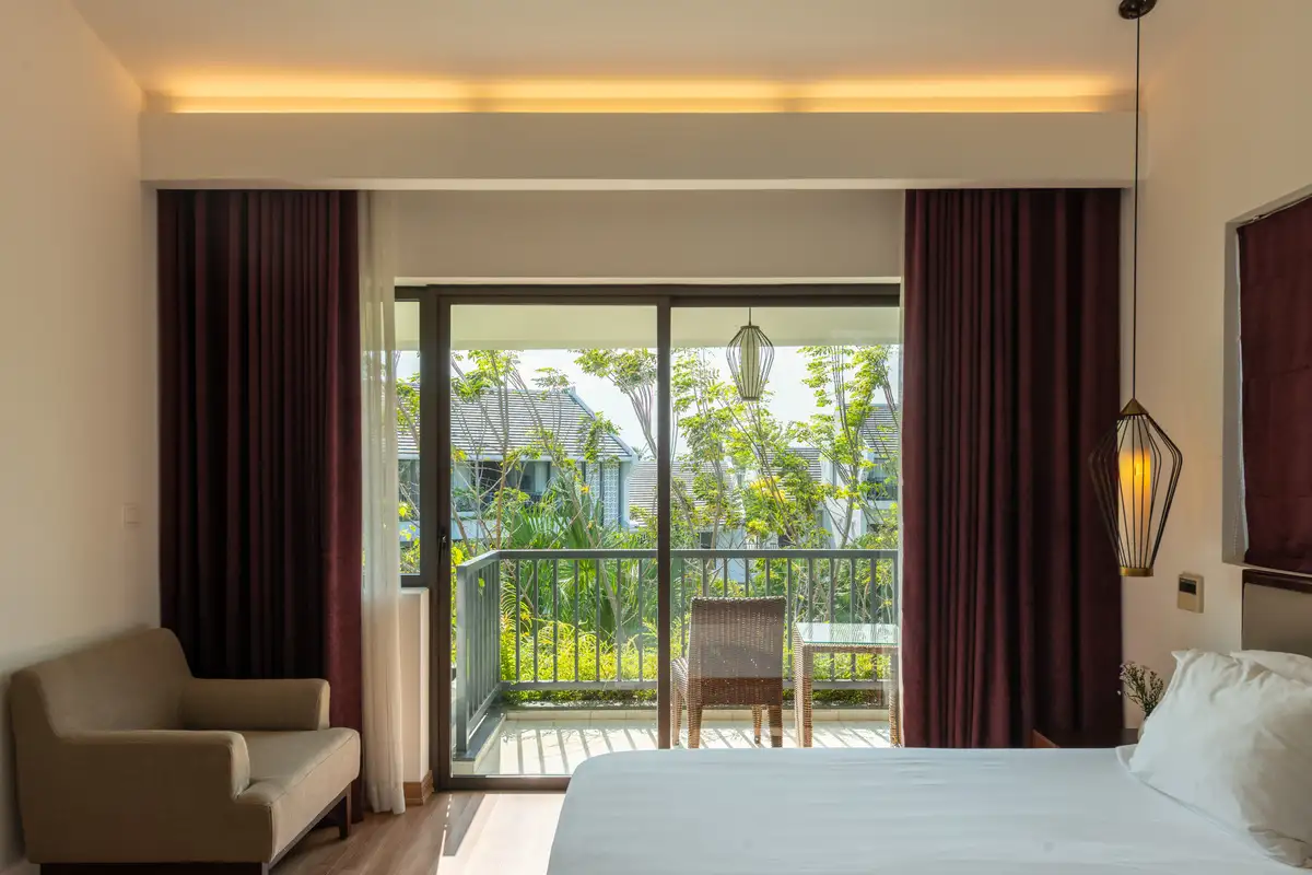 Hình ảnh minh họa: Senior Deluxe Twin With Balcony & Bathtub