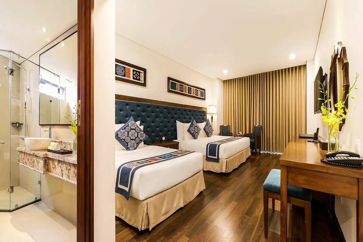 Hình ảnh minh họa: Balcony Triple Sea Front