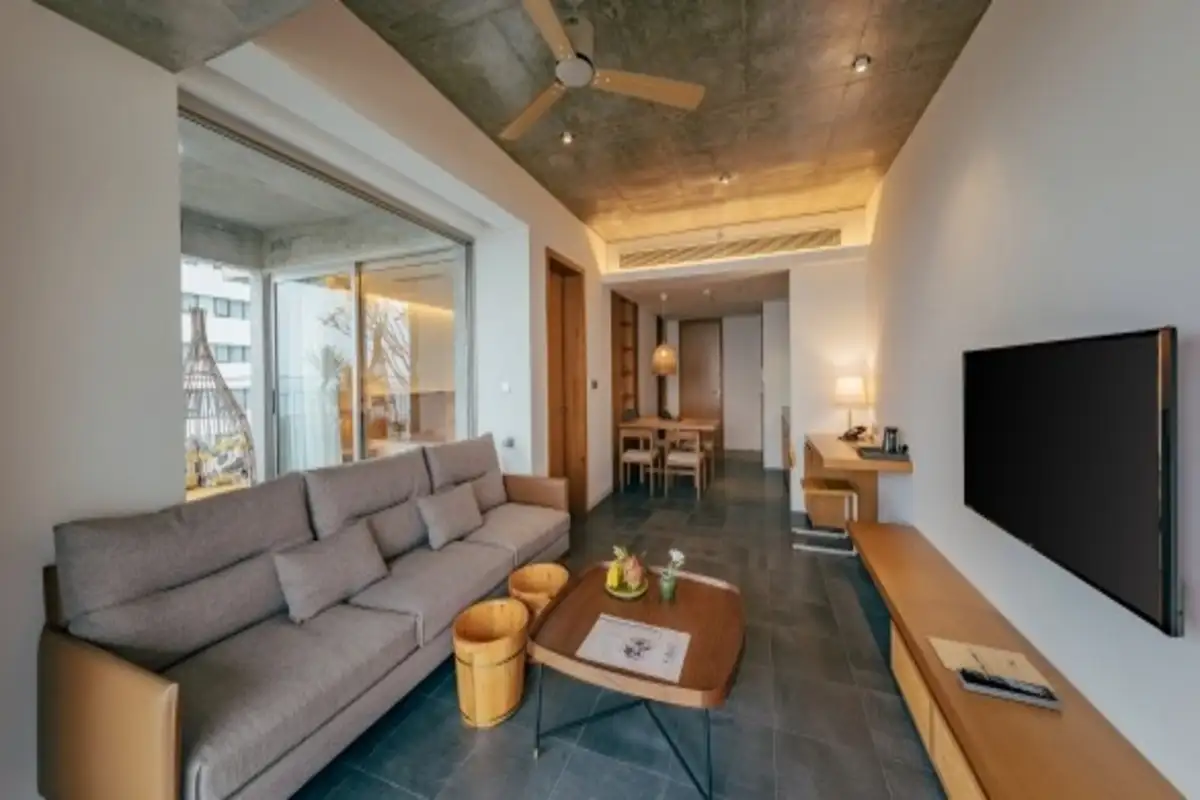 Hình ảnh minh họa: One Bedroom Luxury Ocean Front Apartment With Balcony