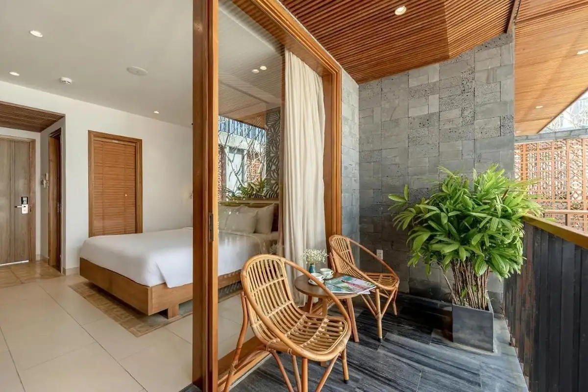 Hình ảnh minh họa: Deluxe Double Room With Balcony And Pool View