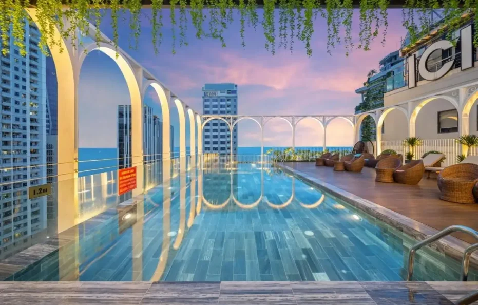 Golden Lotus Luxury Hotel Da Nang